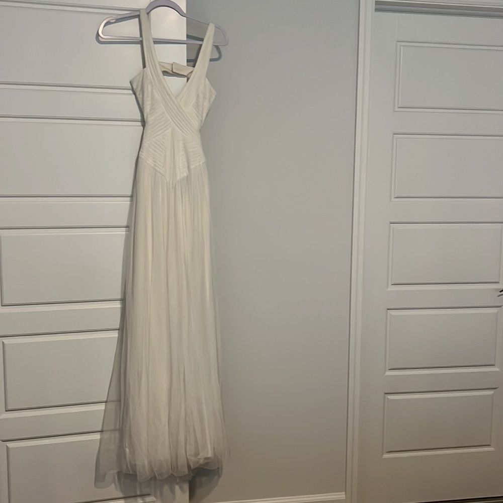 Bcbgmaxazria white gown size 0